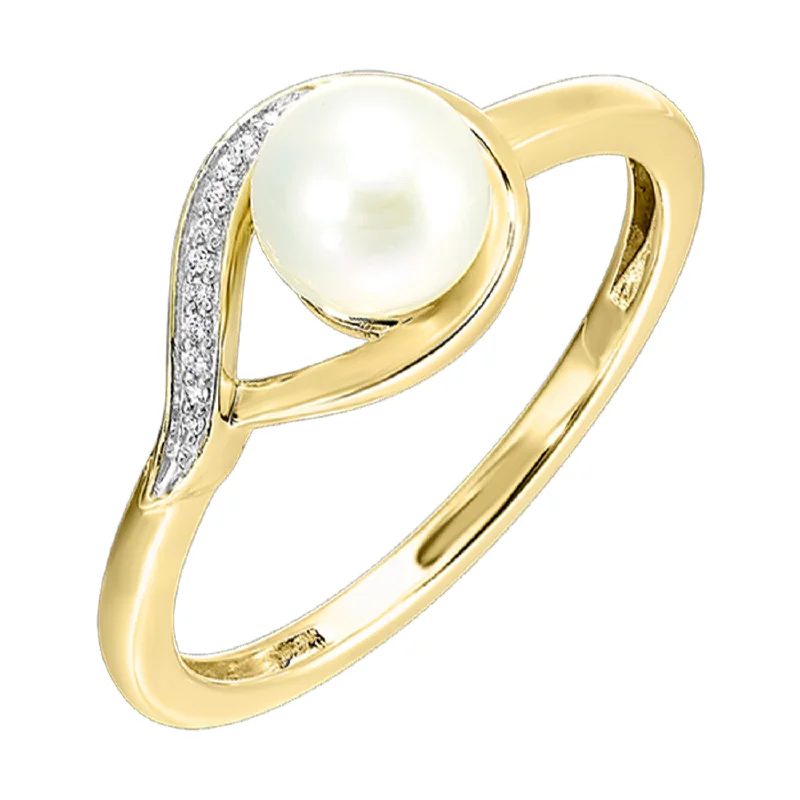 14K Two Tone Gold 6mm Pearl & Diamond Ring