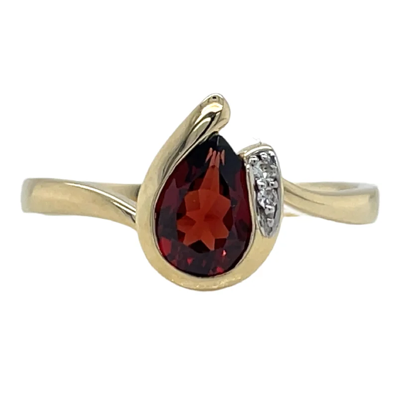 9ct Yellow Gold Earth Grown Pear Cut Garnet And Diamond Ring