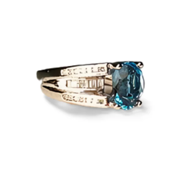 Beautiful Estate 14K White Gold Blue Topaz Baugette Diamond Ring Band