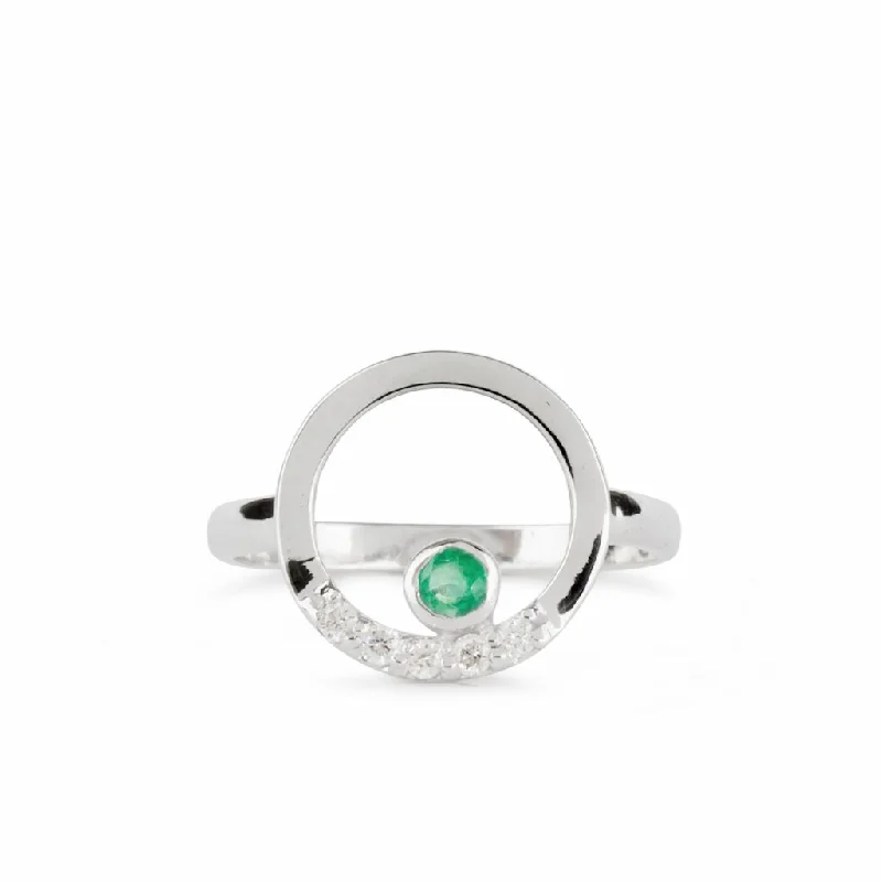 Cercle: Emerald & Diamond Ring