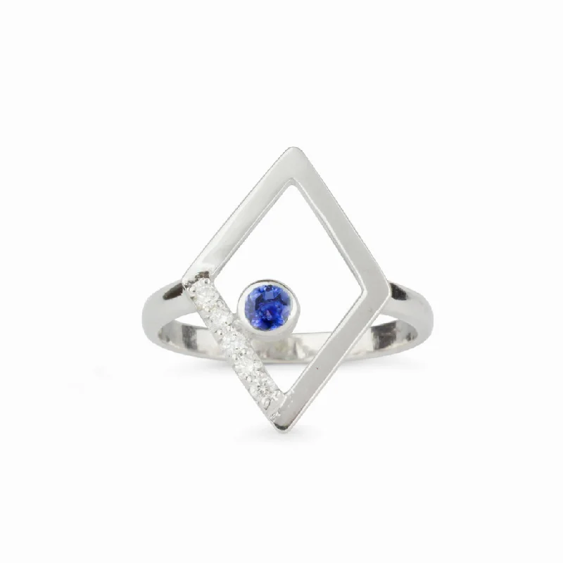 Diamante: Sapphire & Diamond Ring