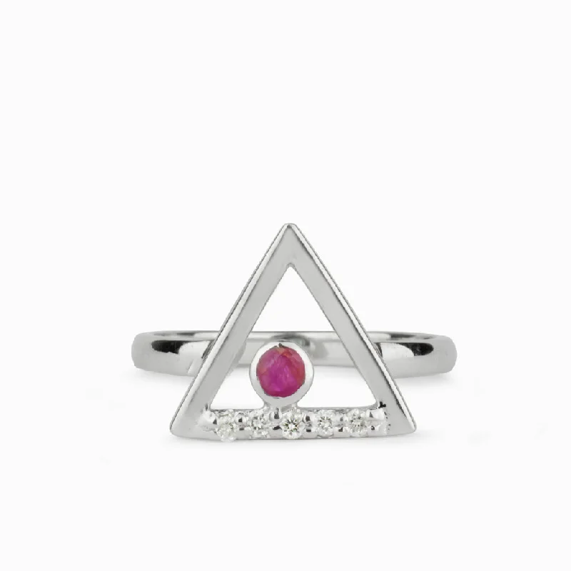 Triangulo: Ruby & Diamond Ring