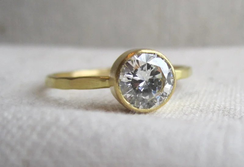 Brilliant Diamond Ring with Hammered Band | .75ct